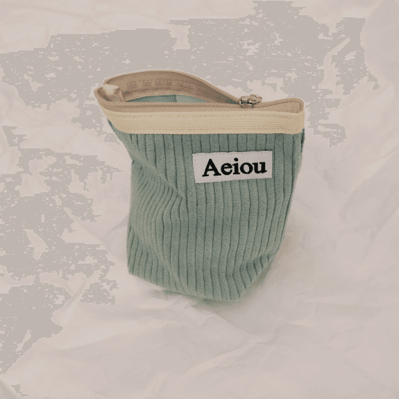 Aeiou Basic Pouch (M size)Silver Mound Green Corduroy