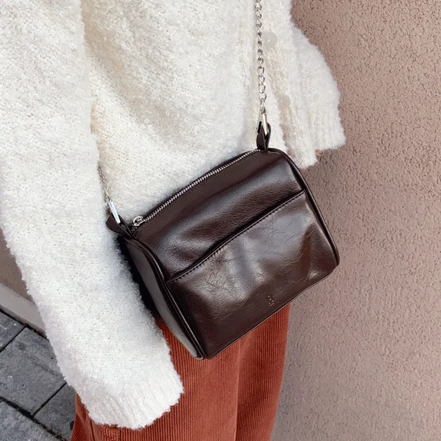 스퀘어 가죽 체인 미니 크로스백 2color