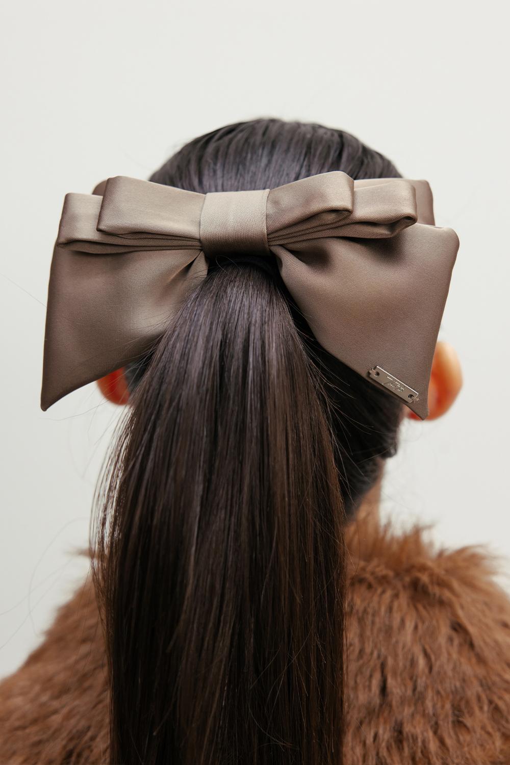 SATIN BIG DOUBLE RIBBON PIN_TT4W709BR