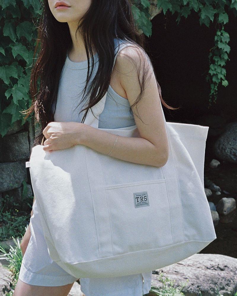 [투어리스트 서울] WHITE CLASSIC CANVAS BAG 화이트 클래식 캔버스 백