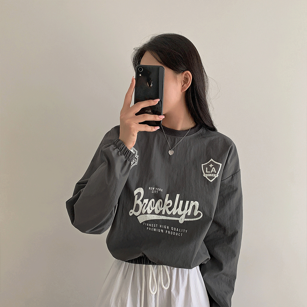 [최저가!/블록코어룩] 바스락 와샤 프린팅 레터링 크롭 긴팔 아노락 맨투맨