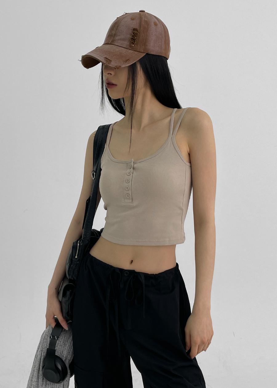 블랙업 [2천장판매] 몽렛 버튼 크롭나시 (캡내장)