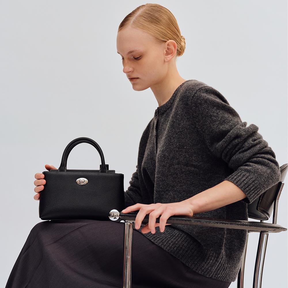 [1차 10월 10일 예약배송] Harper Bag - 90s Black