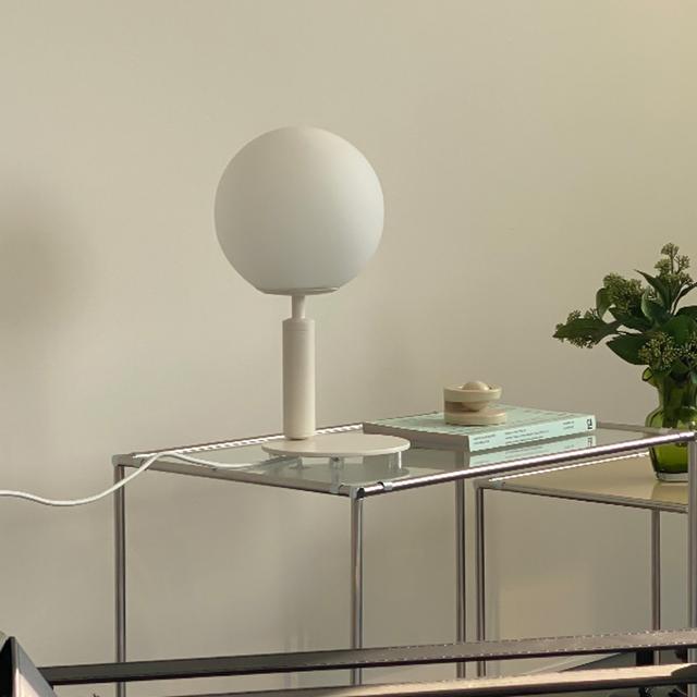 오브젠탈 바우하우스감성 메그 심플리 원형 램프 테이블 플러어 홈데코 조명 인테리어조명 스탠드조명