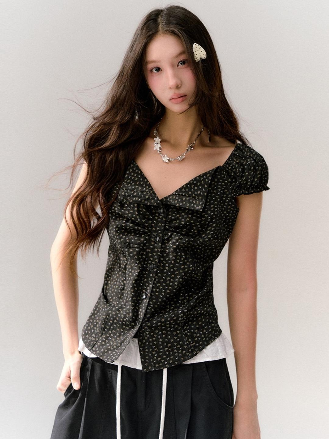 GUUKAHERO Black Floral Pleats Puff Blouse