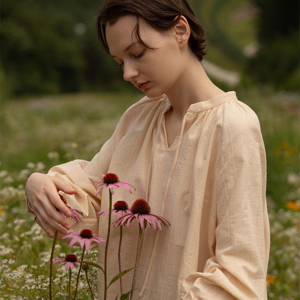 CROSS STITCH VOLUME BLOUSE-VANILLA