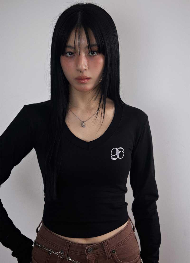 SLINN V NECK TEE / BLACK