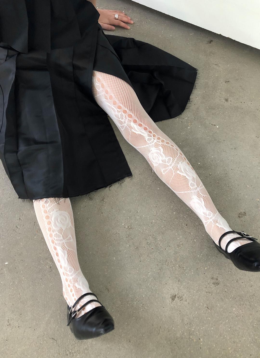 Rose mesh stocking (2C)