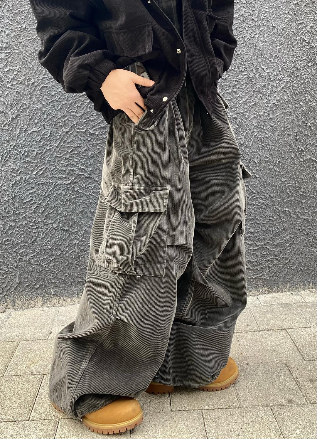 로웬 피그먼트 골덴 와이드 카고 팬츠 4C