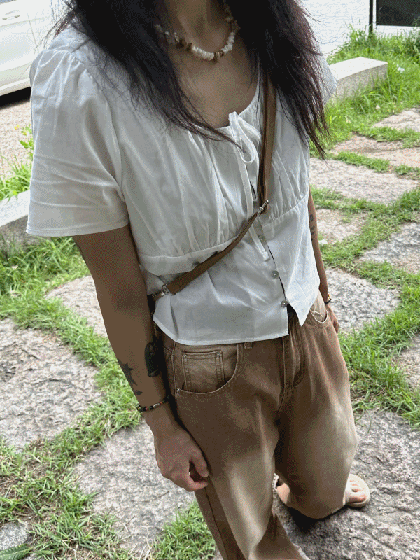 신시 Shirring ribbon crop blouse / 셔링 리본 크롭 블라우스 크롭셔츠 퍼프 스트랩