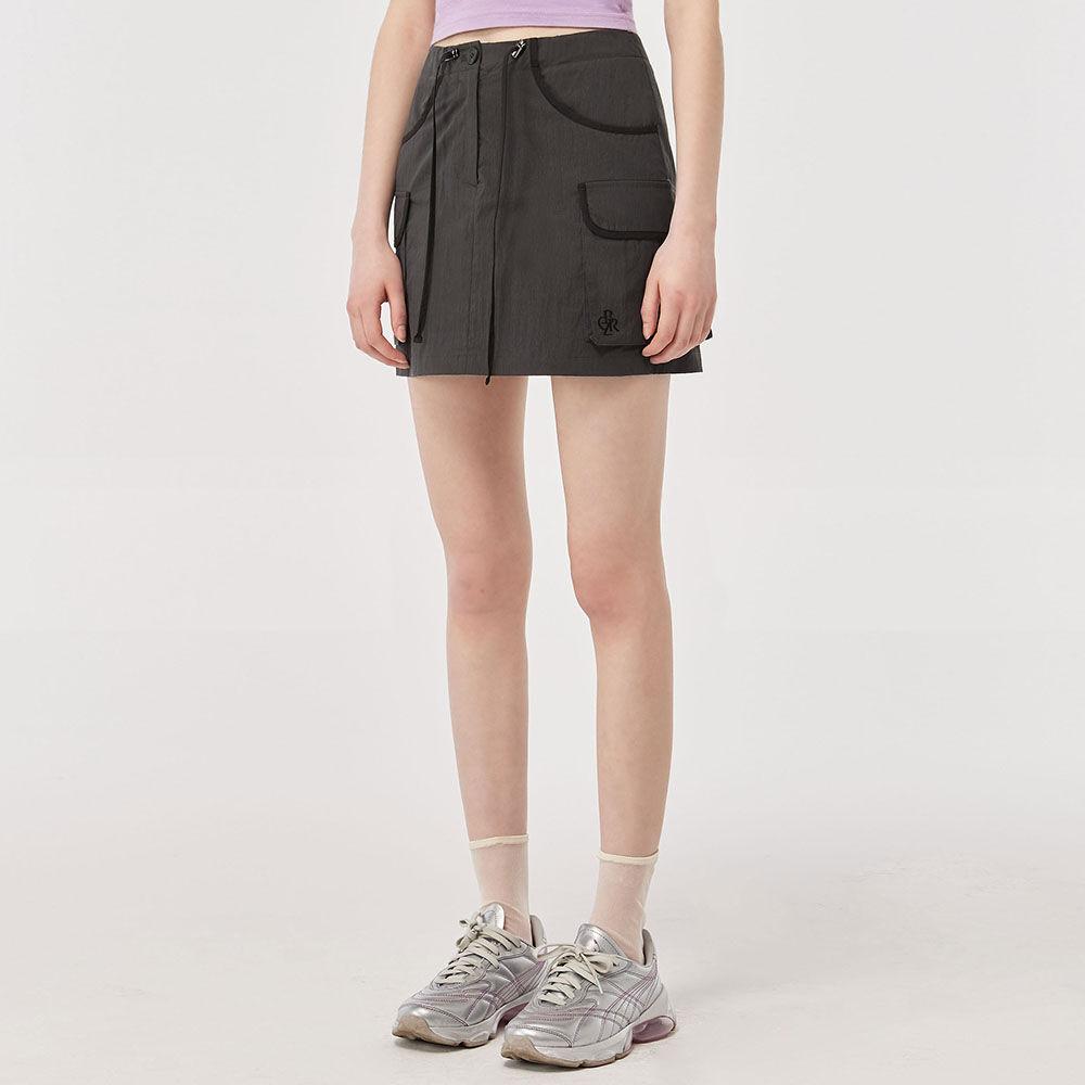 [23HS] 라인 배색 카고 미니 스커트_CHARCOAL