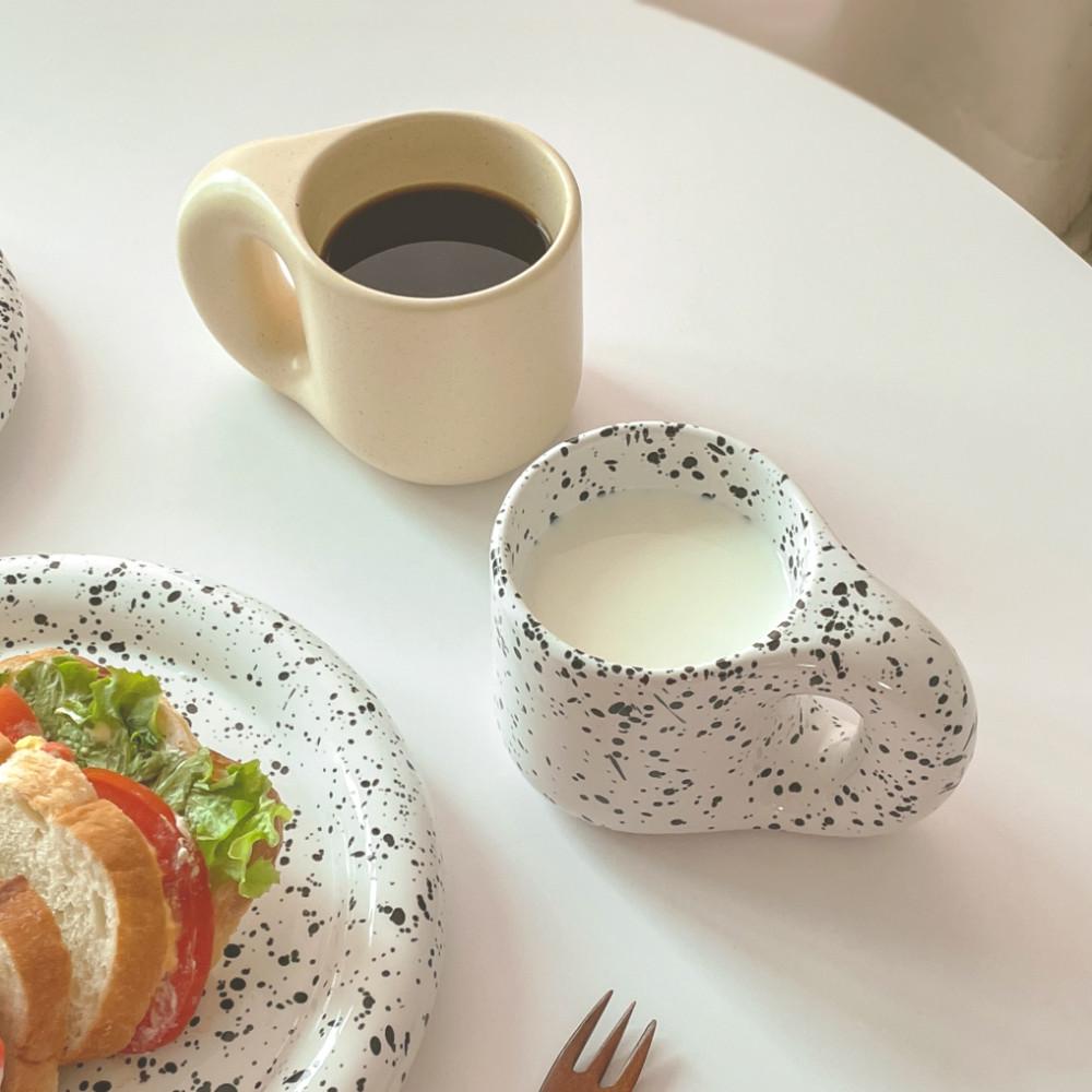 점박이 머그컵 도자기 빈티지 홈카페 감성 도트 머그잔