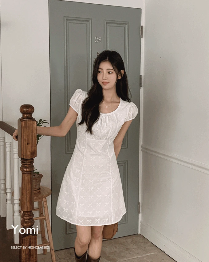 요미 라운드넥 리본 캡소매 퍼프 밴딩 셔링 속치마 플레어 A라인 미니 원피스