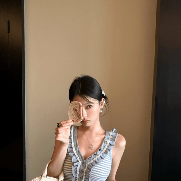 LIN Sweet Casual Gray and White Striped Ruffled Vest Wide-Leg Pants Set
