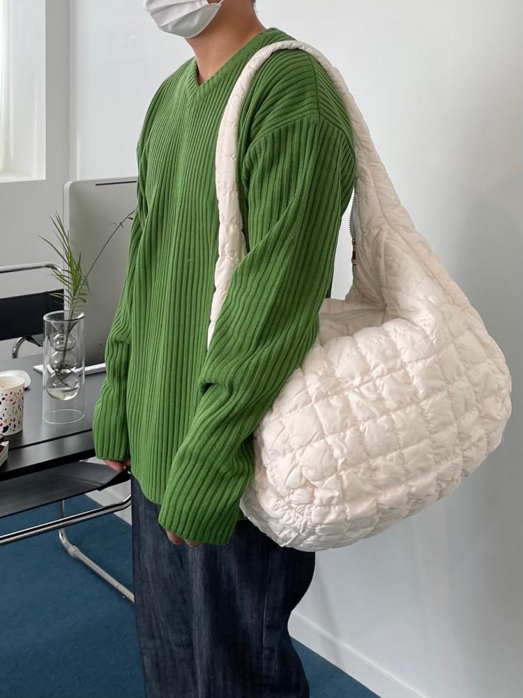 (재입고) 유틸리티 코스 오버 퀄팅드 보부상 숄더백 블랙 아이보리 제니가방