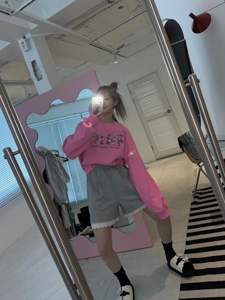 나르 랄라 크롭  맨투맨 (디즈니 정품)