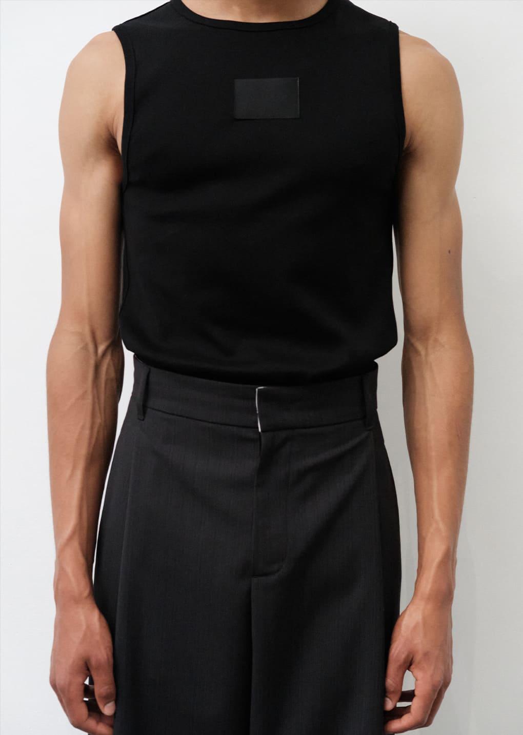 round neck sleeveless top, black