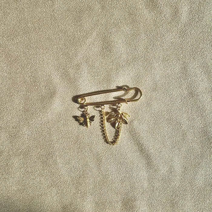 BEE NATURE BROOCH  꿀벌네이쳐브로치