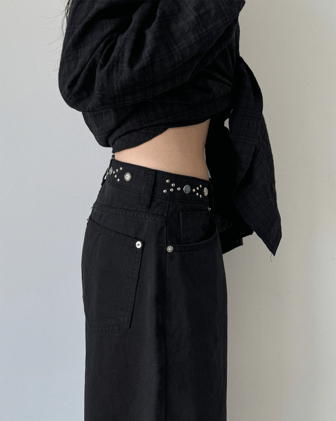 [New] Pebble black jean