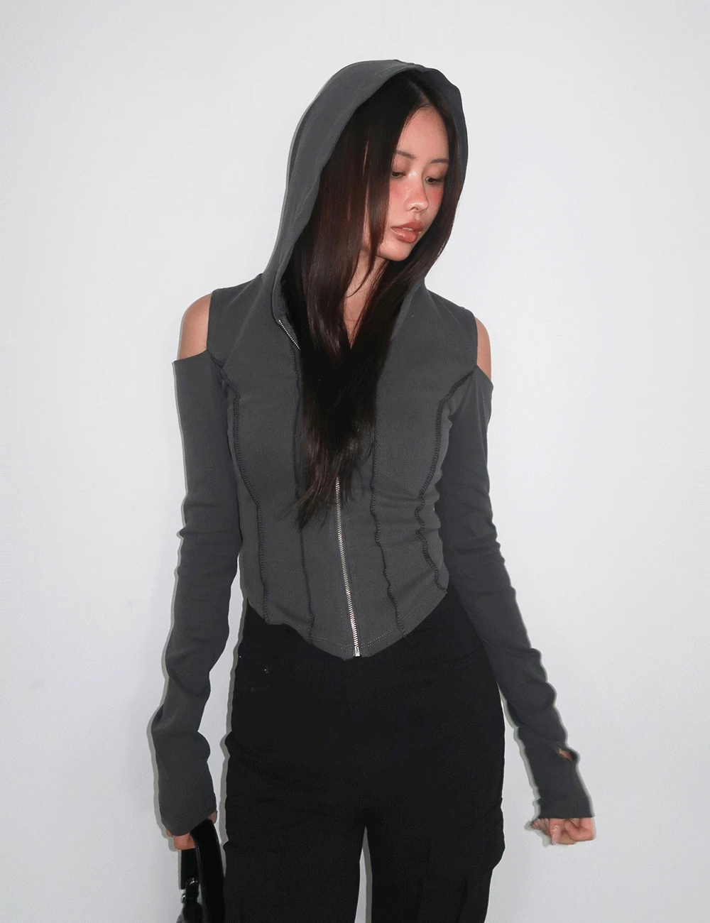 SSO STITCH CUT-OUT ZIP-UP / 쏘 스티치 컷아웃 집업