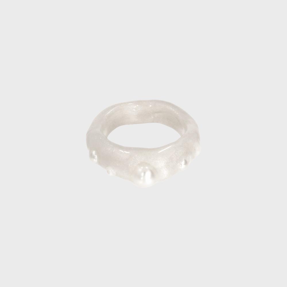 cosmos pearl ring-white