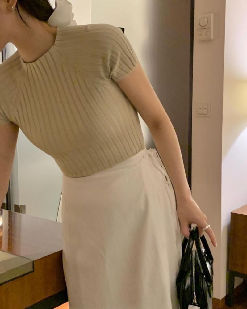 미엘 어니 반팔 골지 니트 모크넥 래글런 슬림핏 티셔츠