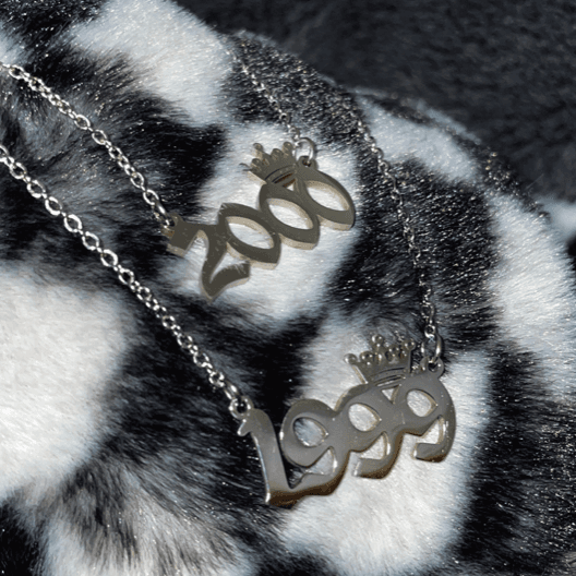 YEAR NECKLACE (1995-2005)/ Gold / Silver