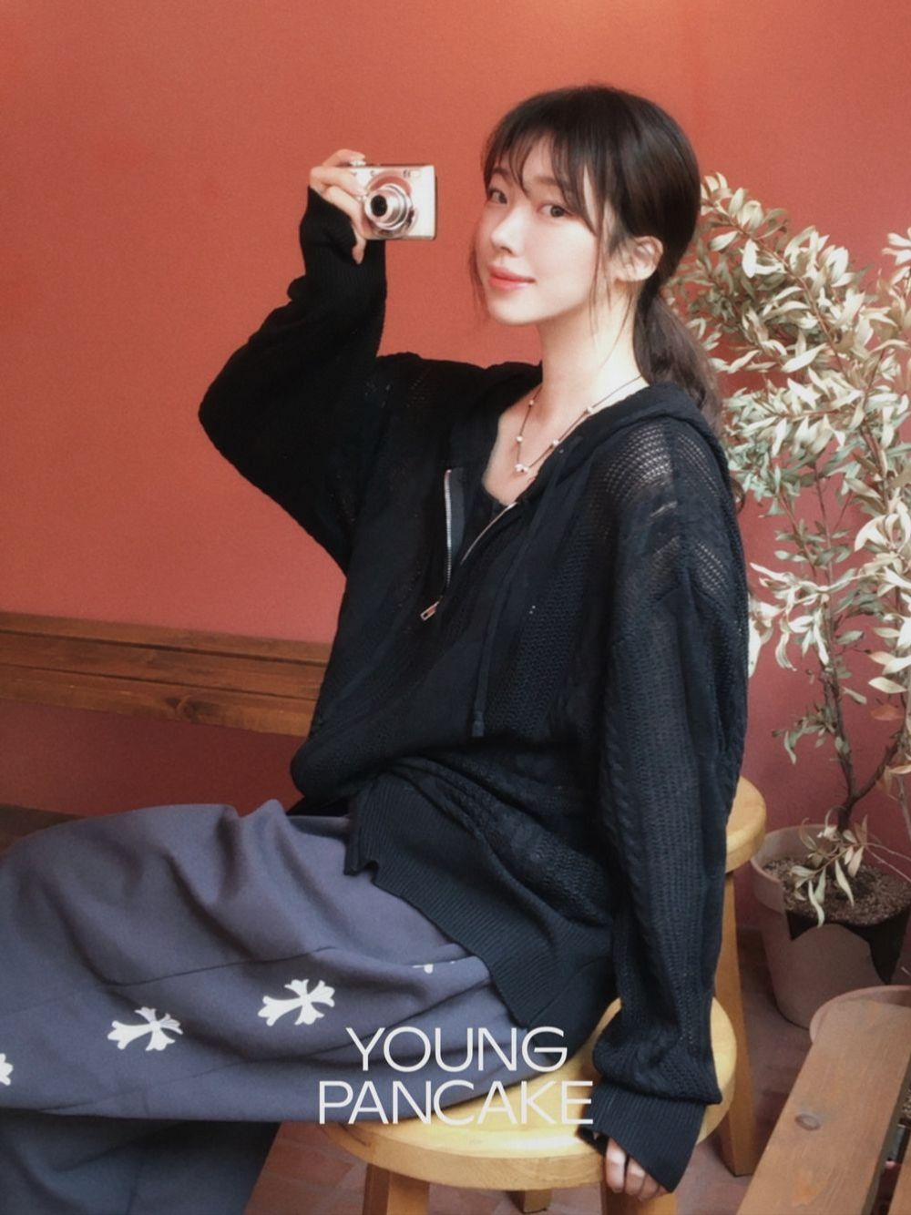 [당일출고] Airy cable knit hood zipup (2 color)