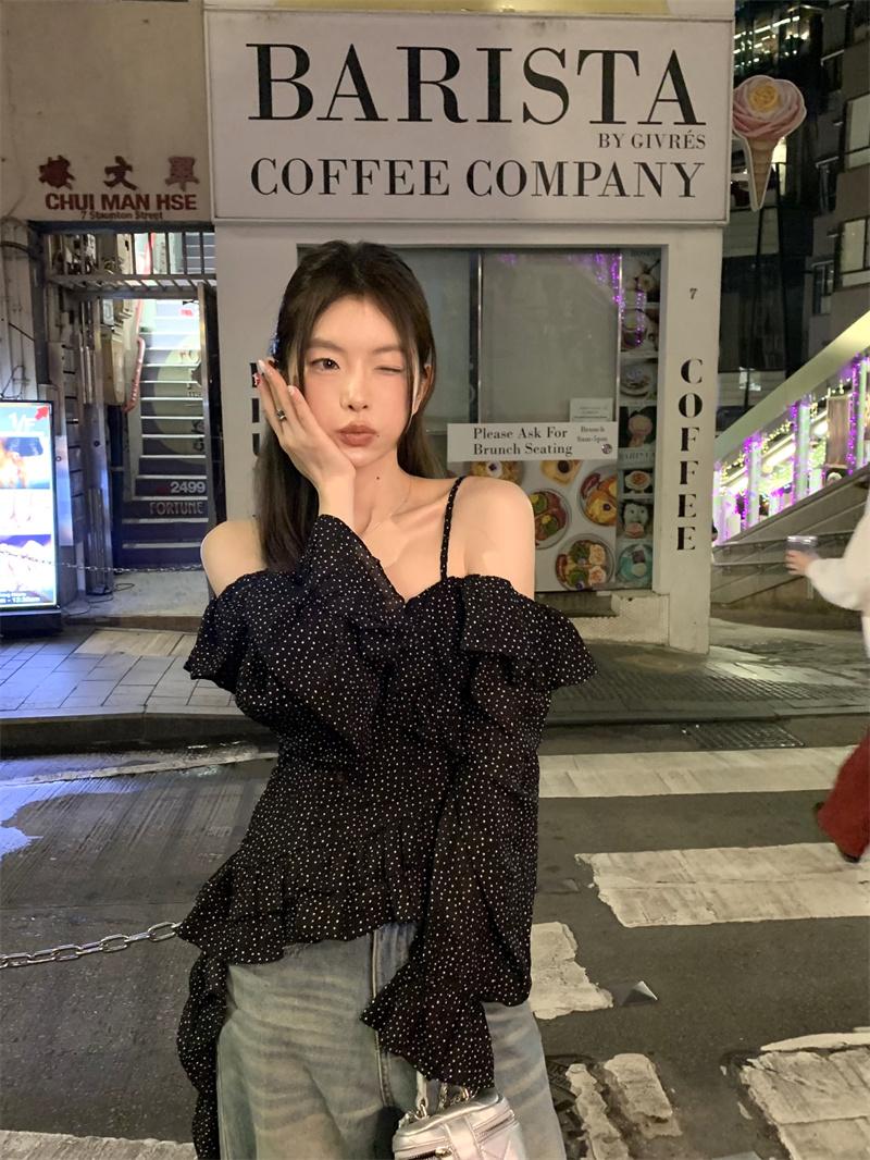 걸즈앤걸즈 도트 오프숄더 프릴 블라우스 걸즈앤걸즈KD696