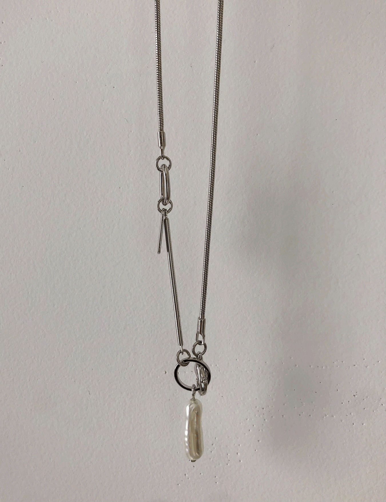 pearl pendant necklace