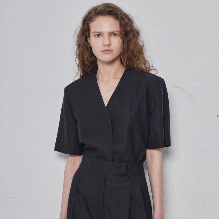 V-neck Short Sleeve Jacket_Black