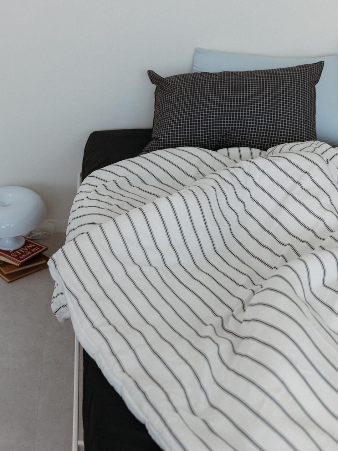 블랙 스트라이프 모달 옥수수솜 무봉제 차렵이불