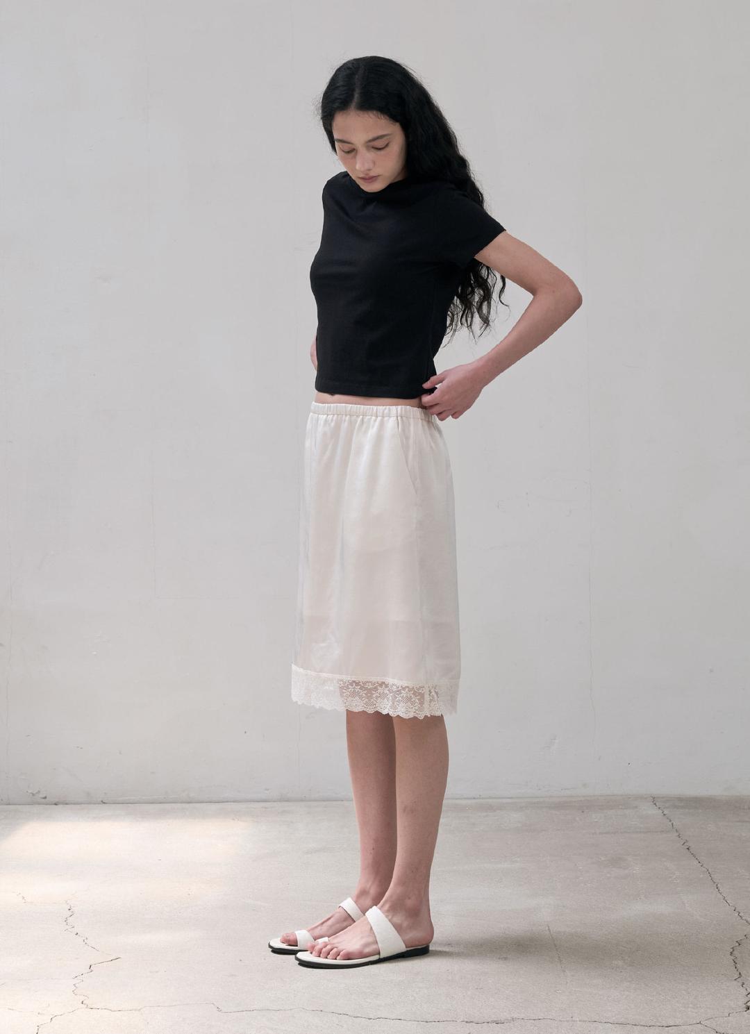 25SS SILKY LACE SKIRT / CREAM