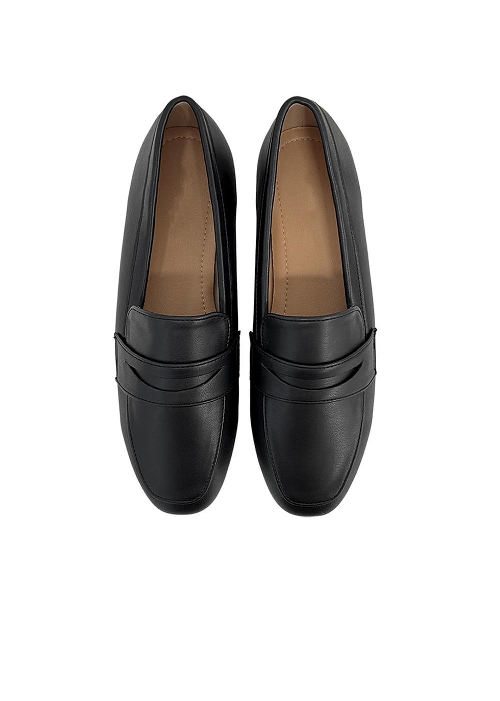 no.132 black mellow loafer