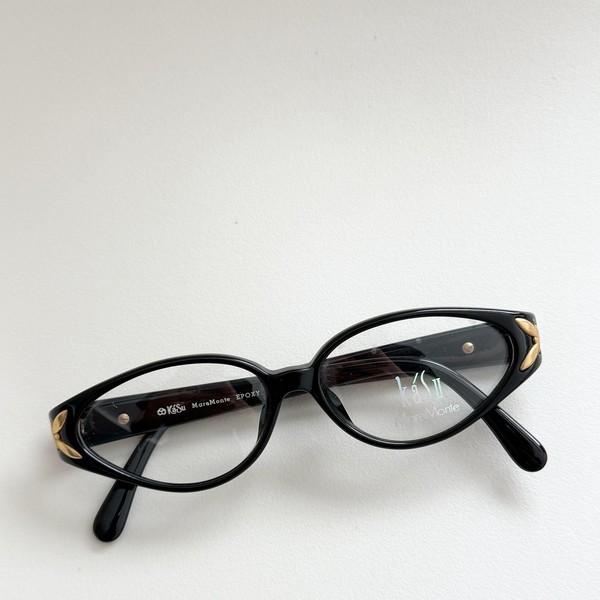 90s Kasu Black Horn-Rimmed Glasses