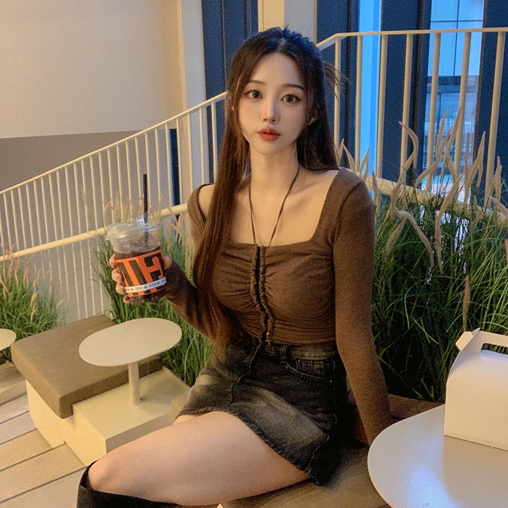 무배🚀[Y2K🤎섹시&힙무드] 슬림핏 홀터넥 크롭 셔링 후크 티셔츠 버클 리본 숏 가디건 포인트 이너 긴팔 티 유니크 빈티지  3COL