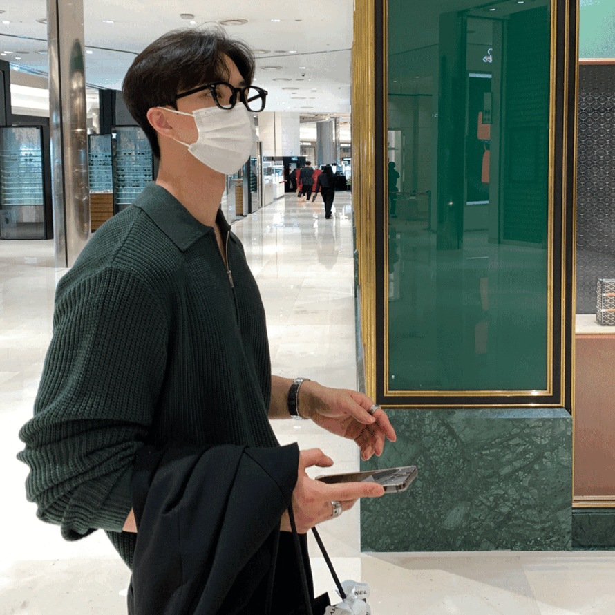 룩 몰드 하찌 반집업 카라니트
