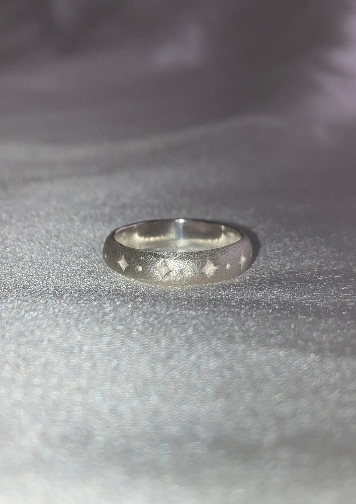 dia patterned ring