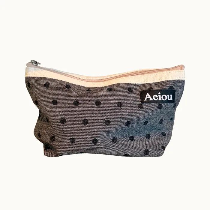 Aeiou Basic Pouch (L size) Dot and Black Jean