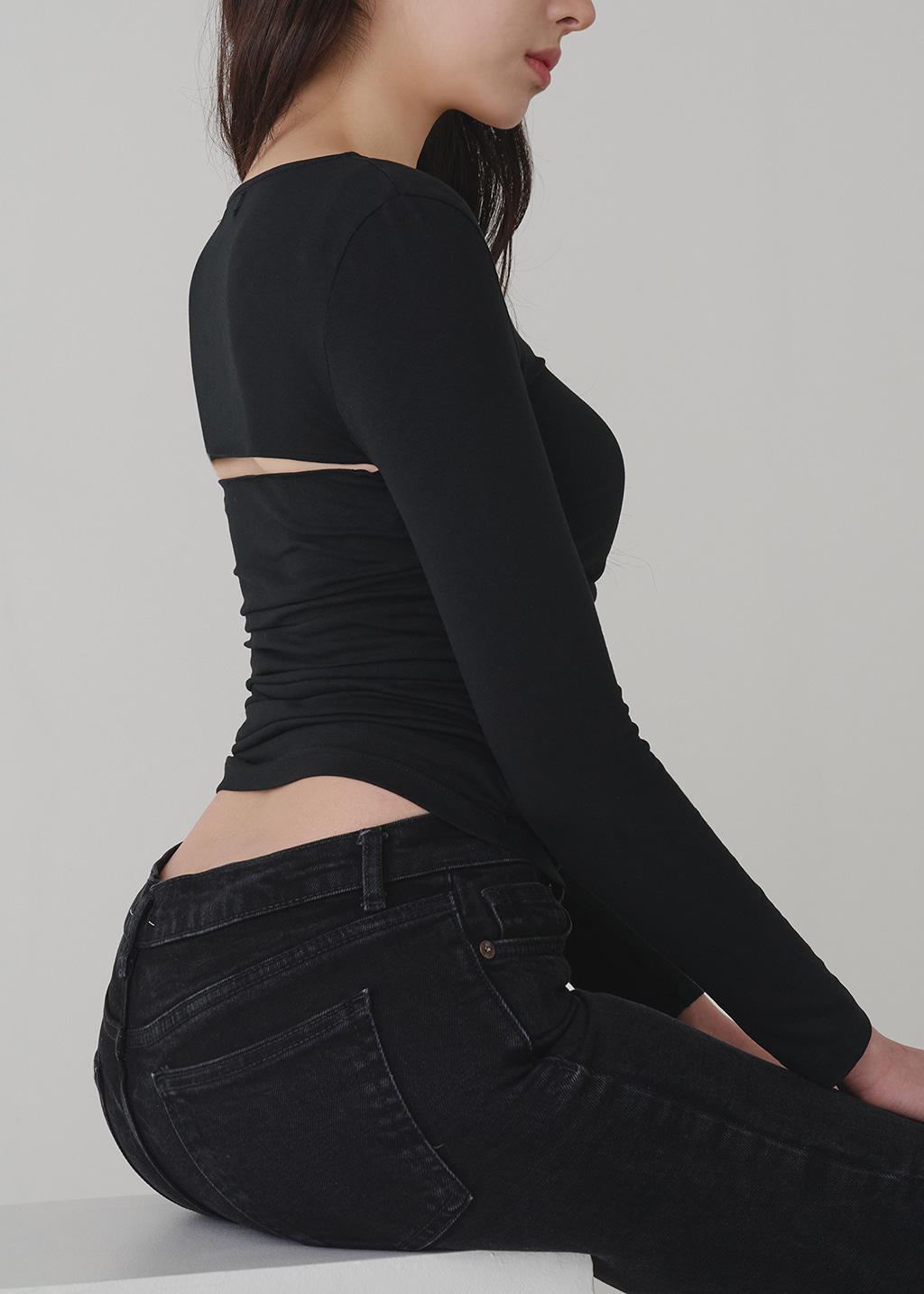 BACK CUTOUT TOP BLACK