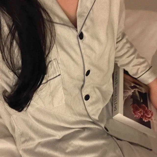 [✨1000장돌파!!✨/주문폭주🔥/보들보들한재질]그레이 스트라이프 잠옷 커플잠옷 파자마파티 기념일 신혼부부  잠옷세트 홈웨어