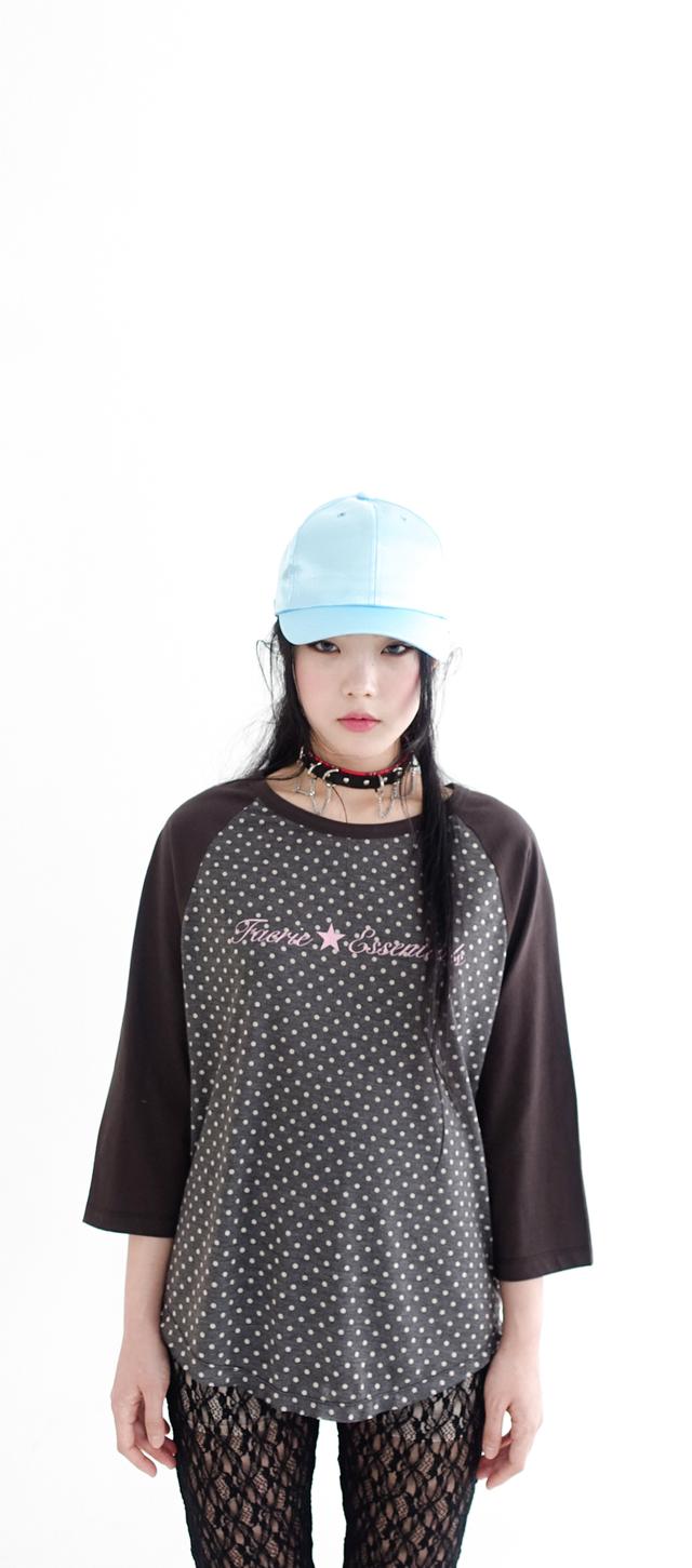 ★fa.er.ie★pad shoulder raglan half top (beige)★韓国送料込 페어리 FA.ER.IE [fa.er.ie] pad shoulder raglan half top
