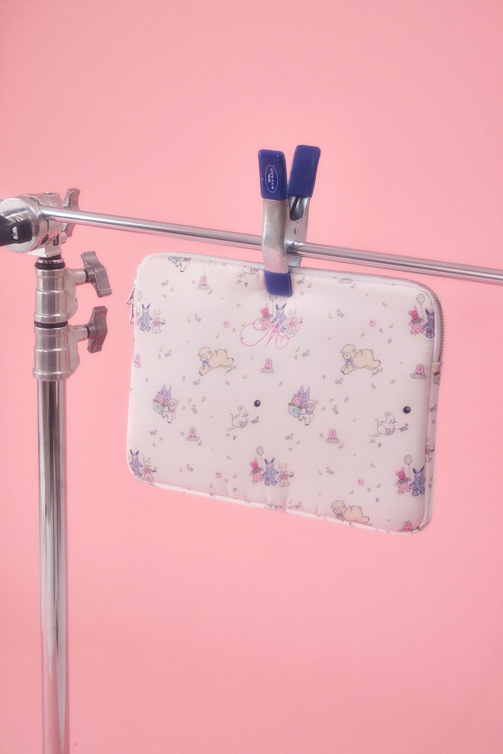 (3RD) MABLING WORLD LAPTOP POUCH