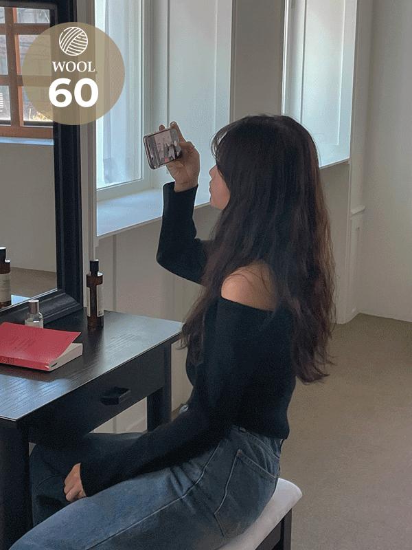 캐시미어 숄더 오프 니트