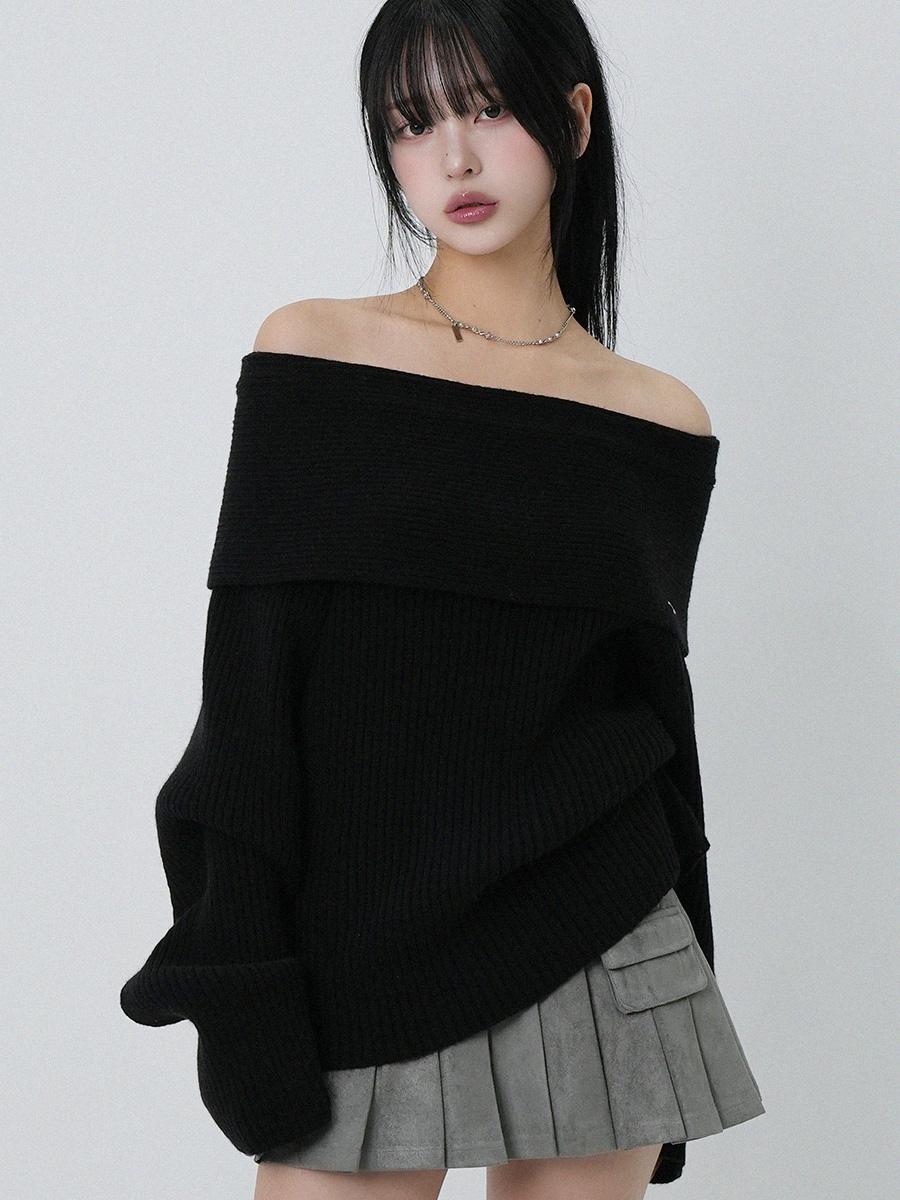 Loose fit Off Shoulder Knit (Black)