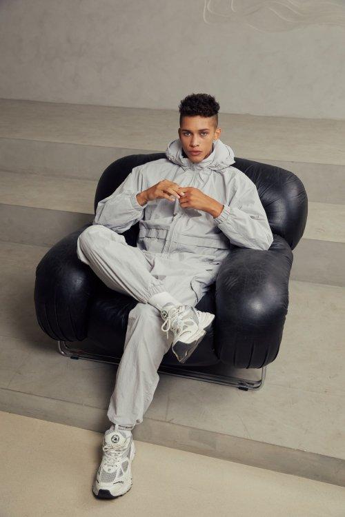 [필로우디] 윈드브레이커 히든 후드 집업 (2color)