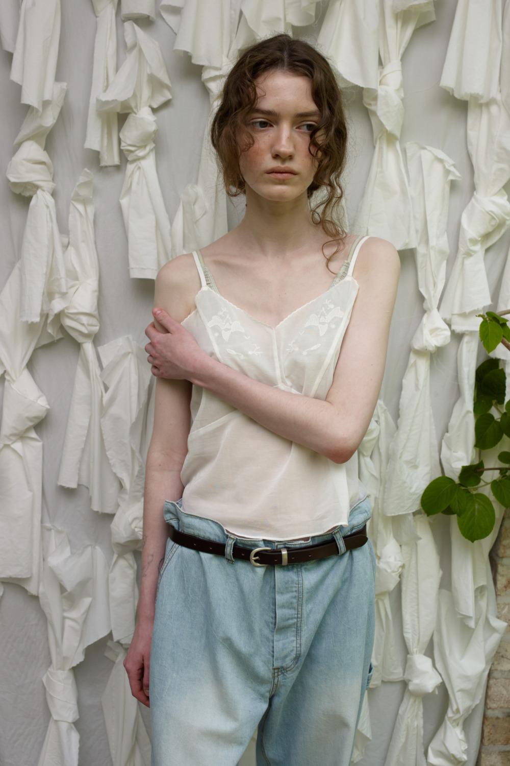 Via Belita slip sleeveless (Ivory)