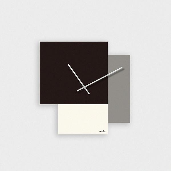 Objet Clock - 02 Achromatic