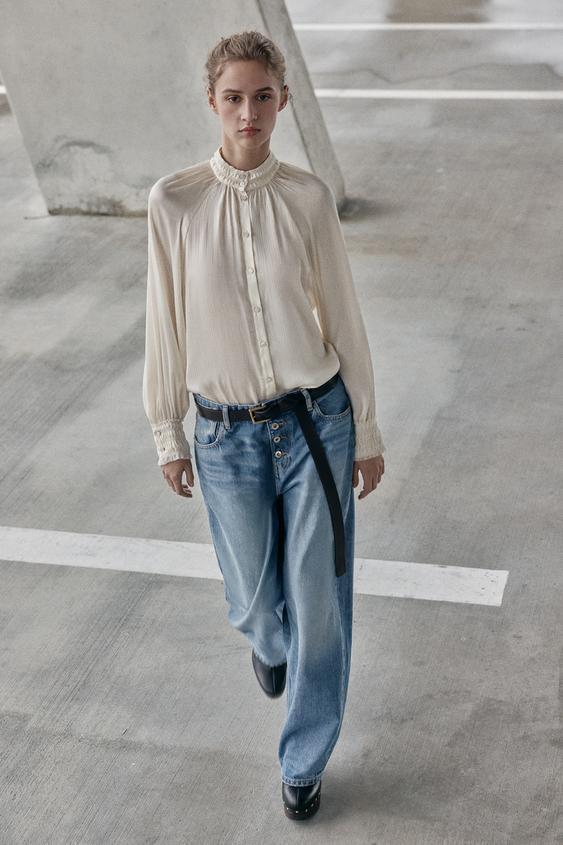 하이넥 새틴 블라우스