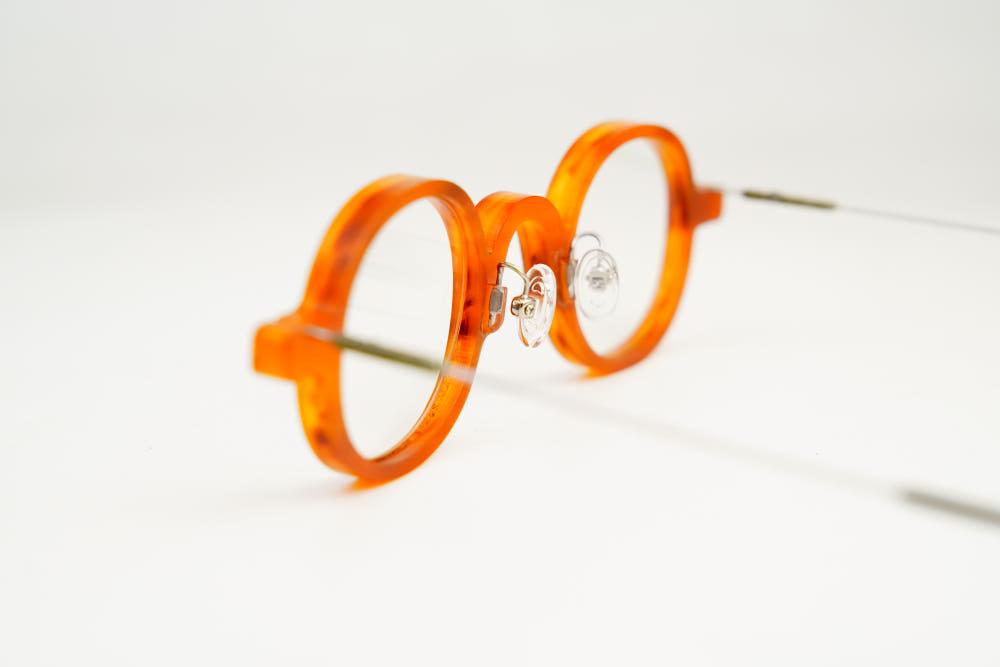 명품 뿔테에도 가능한 고급형 일본산 베타티타늄 사사마타 코받침 제작